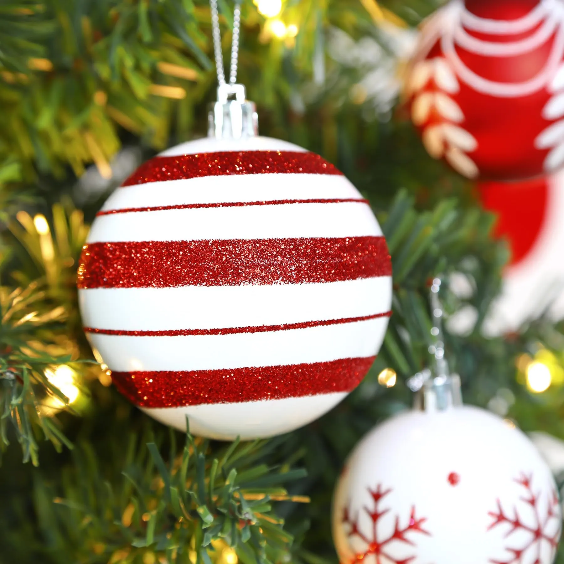 12ct 3.15 Inch Red & White Christmas Tree Balls Ornaments