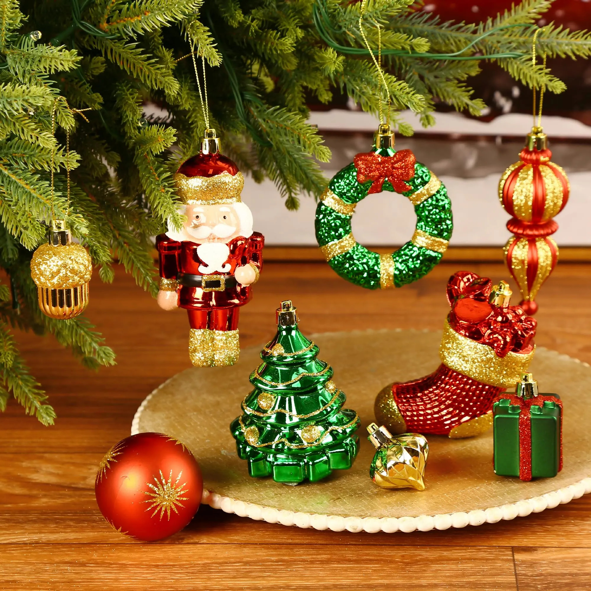 135Pcs Red, Green and Gold Christmas Ball Ornament Set