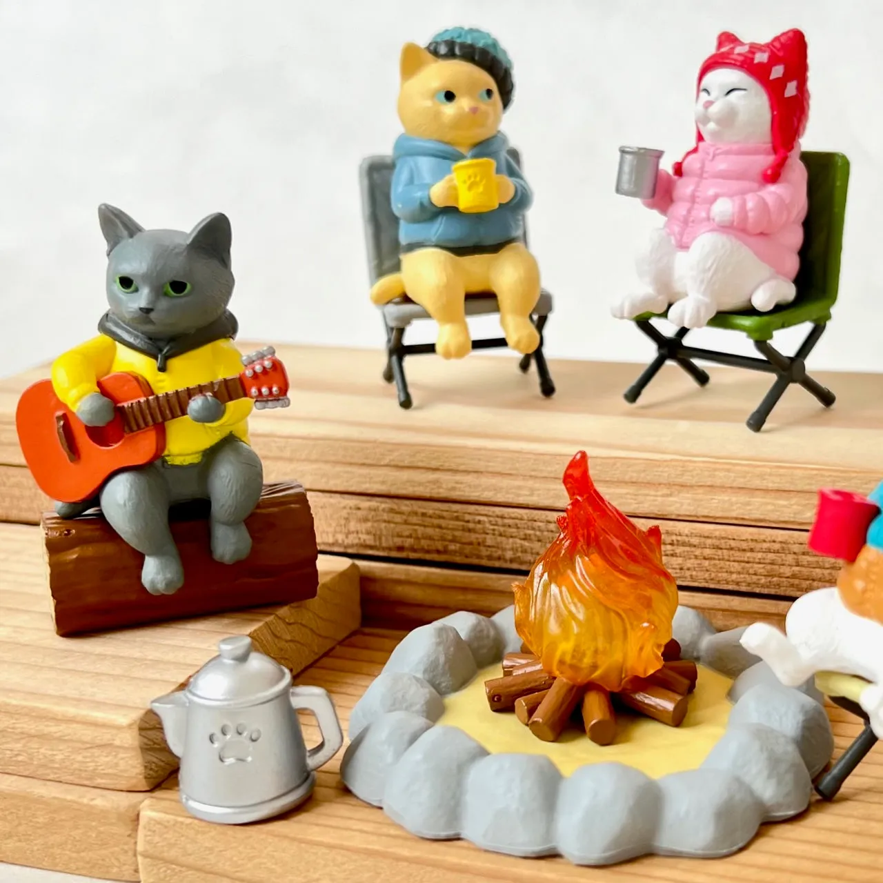 70234 Campfire Cat Figurine Capsule-5