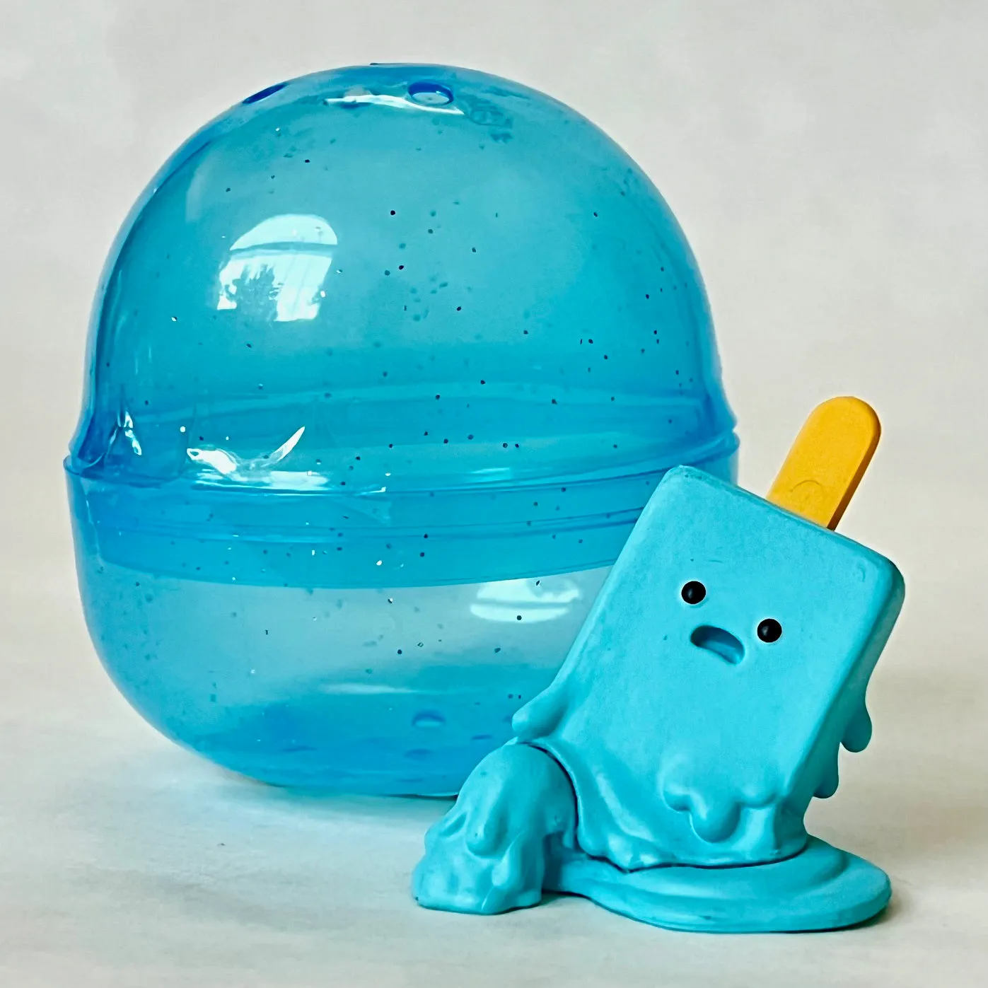 70371 Melting Figurine Capsule-5