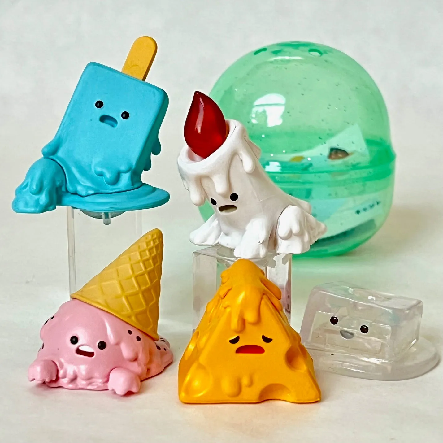 70371 Melting Figurine Capsule-5