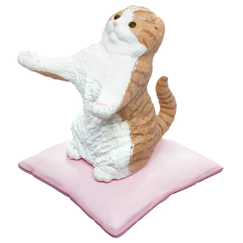 X 70907 Cat on Pillow Pen Holder Capsule-DISCONTINUED